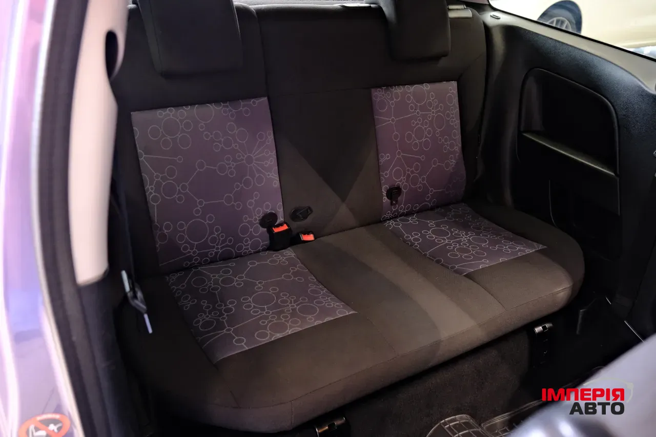 Ford Fiesta - фото 8