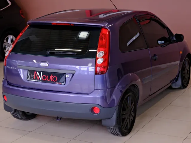 Ford Fiesta - фото 5
