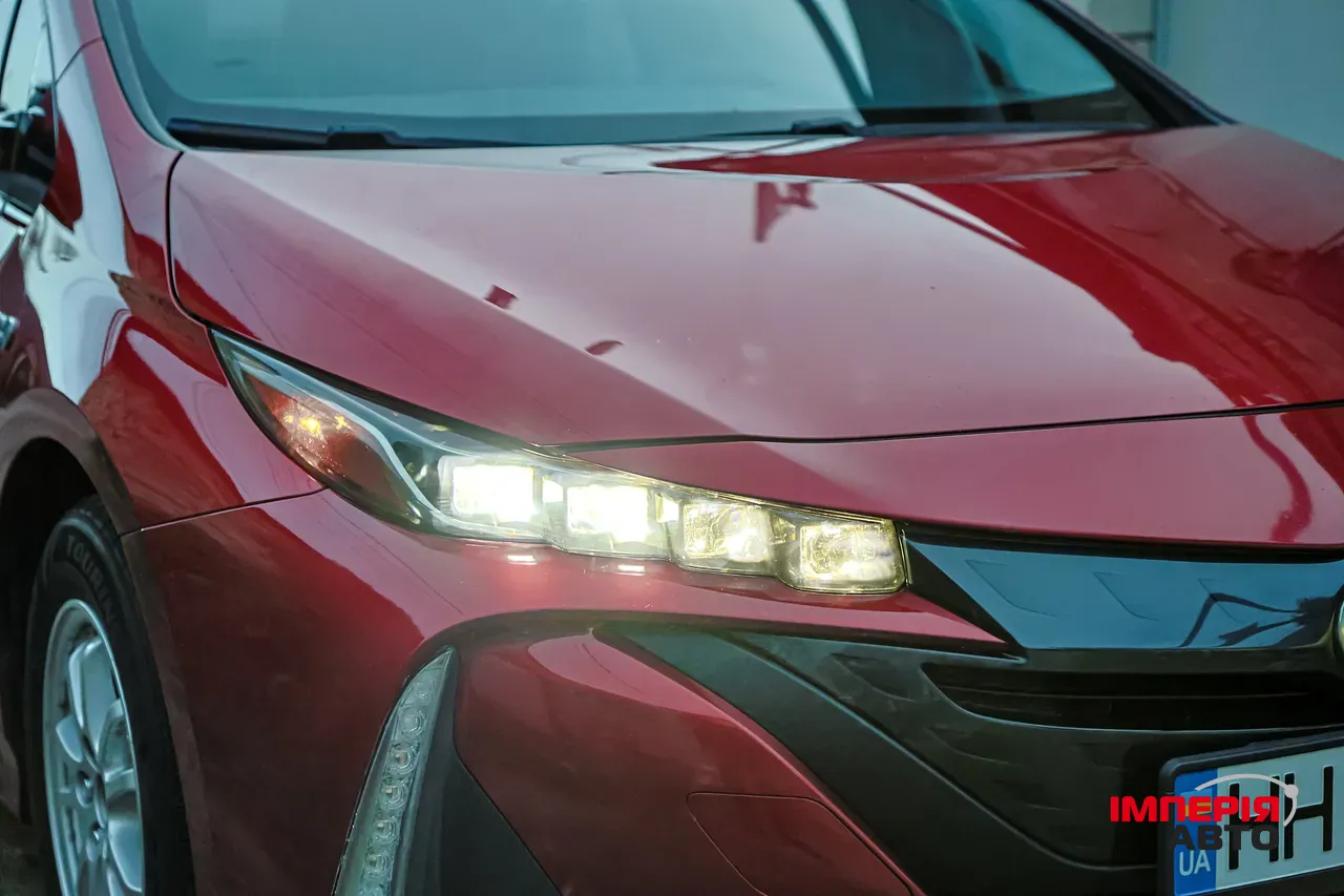 Toyota Prius - фото 3