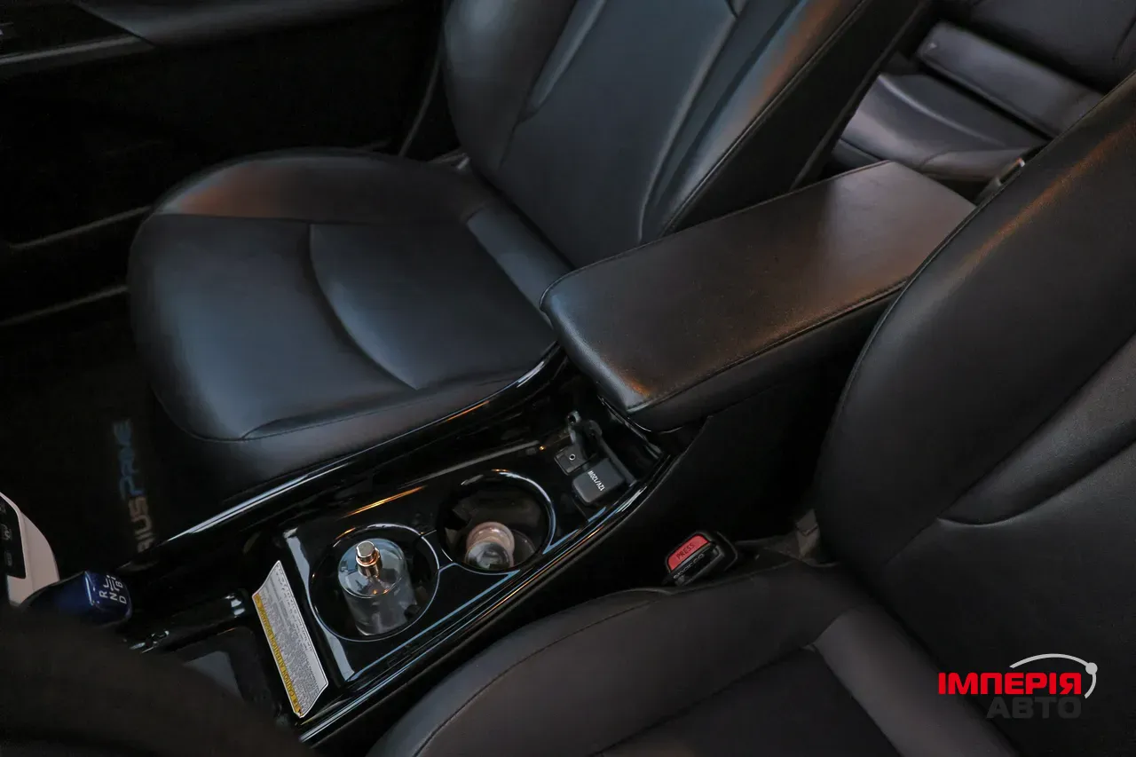 Toyota Prius - фото 12