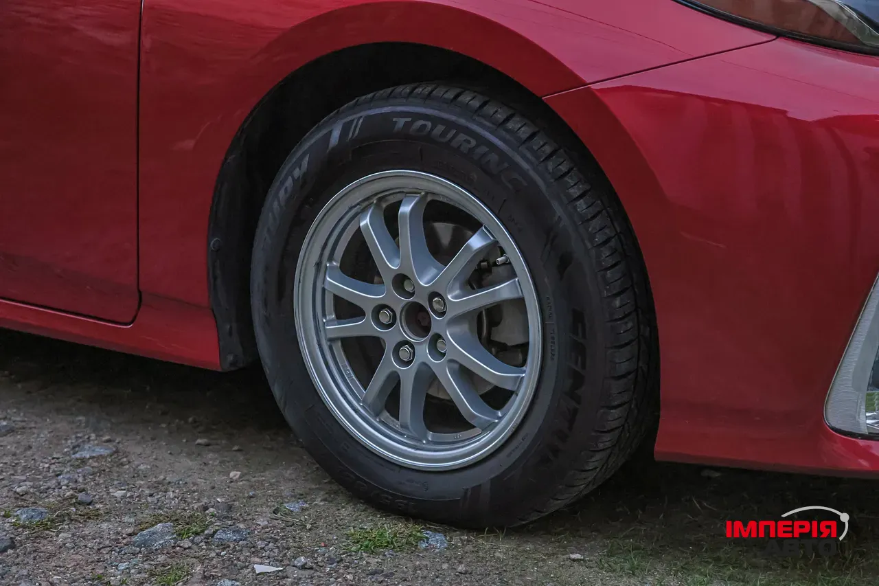 Toyota Prius - фото 6