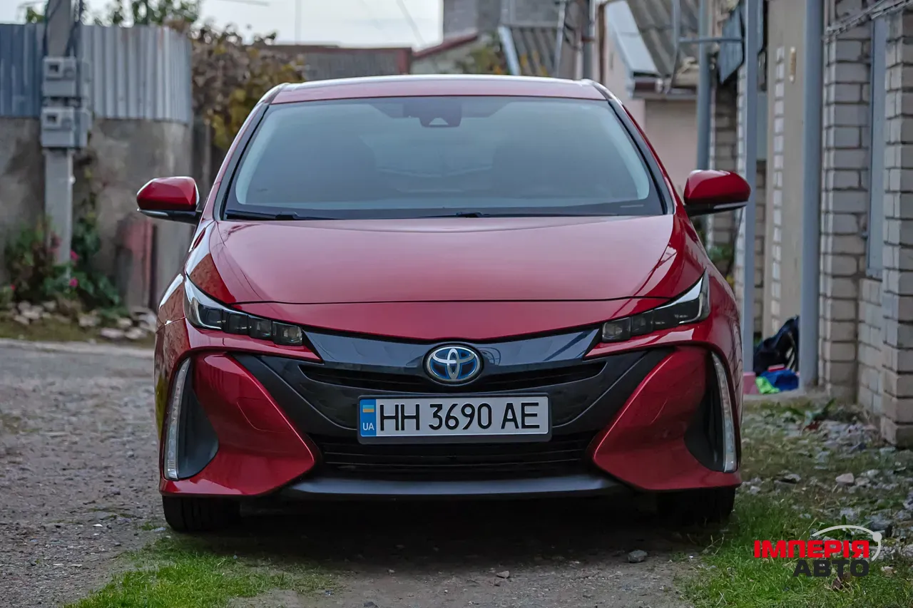Toyota Prius - фото 2