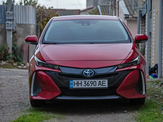 Toyota Prius - фото 2
