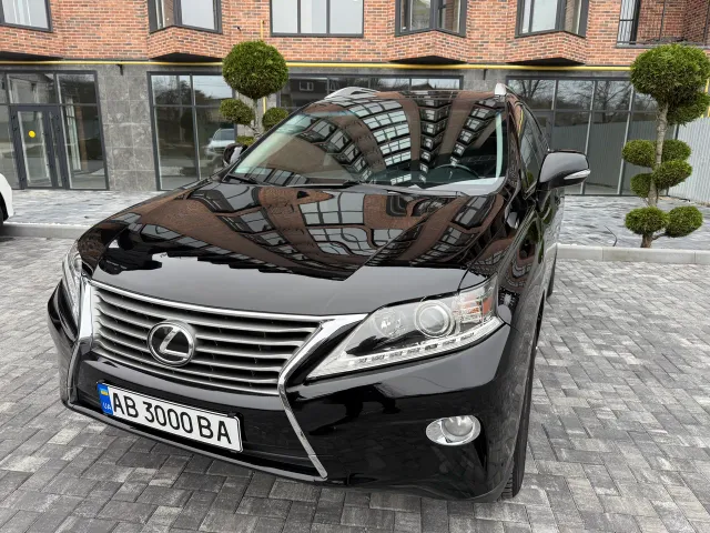 Lexus RX - фото 1
