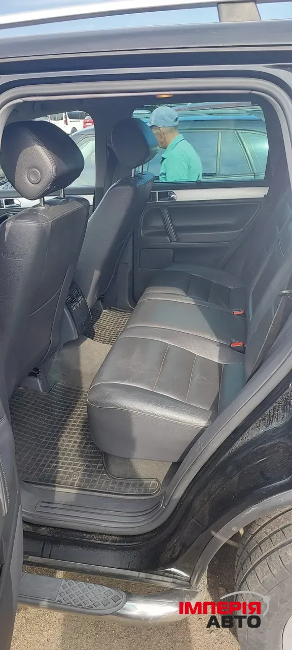 Volkswagen Touareg - фото 8