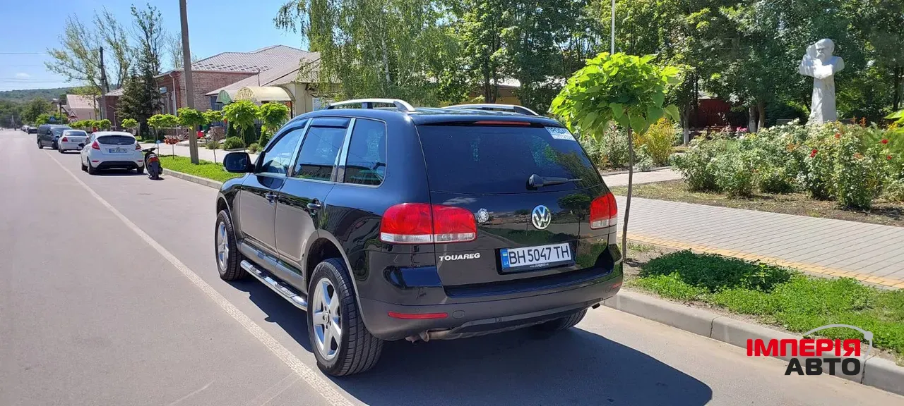 Volkswagen Touareg - фото 7