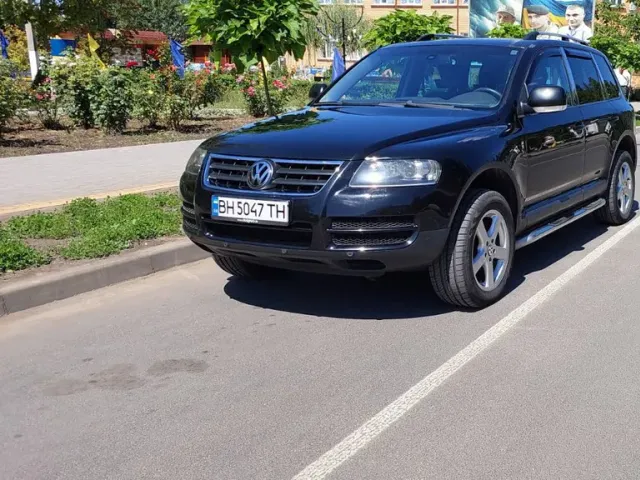 Volkswagen Touareg - фото 5