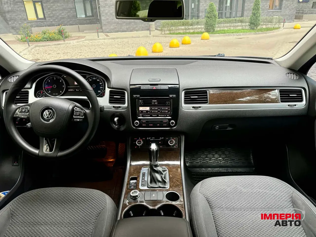 Volkswagen Touareg - фото 16