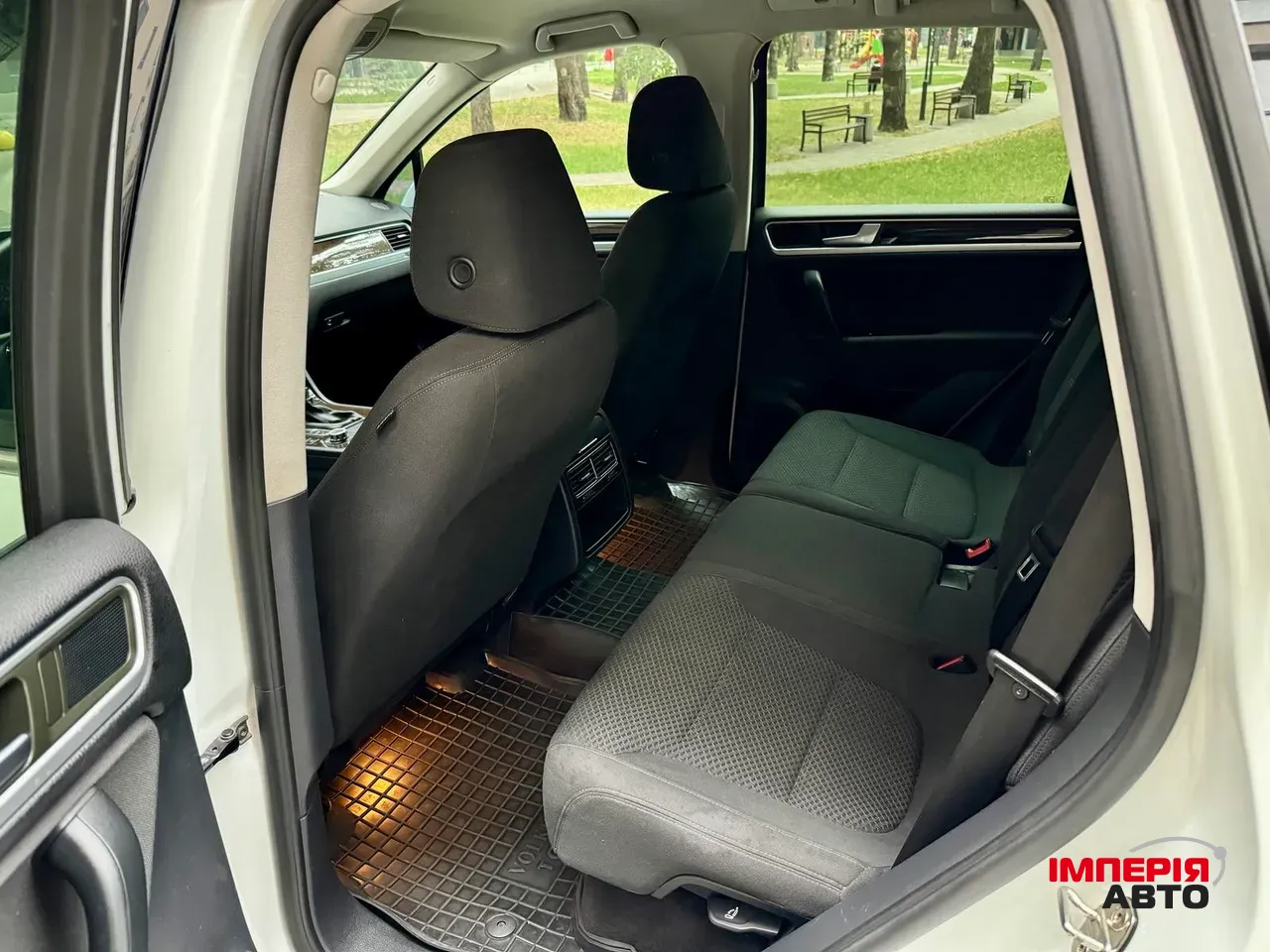 Volkswagen Touareg - фото 10