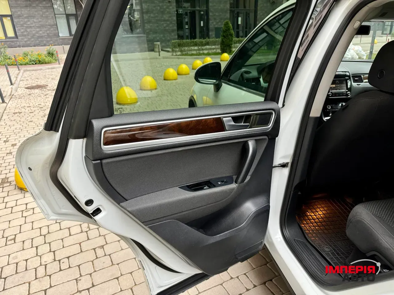 Volkswagen Touareg - фото 11