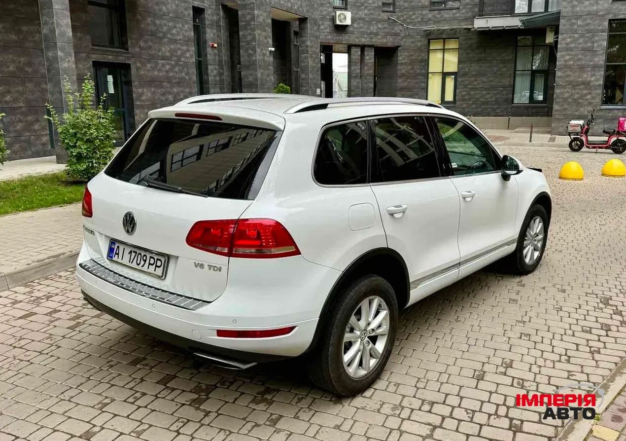 Volkswagen Touareg - фото 4