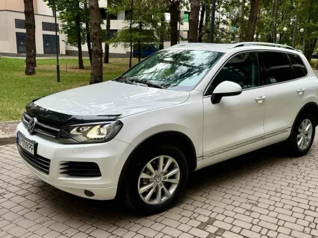 Volkswagen Touareg - фото 2