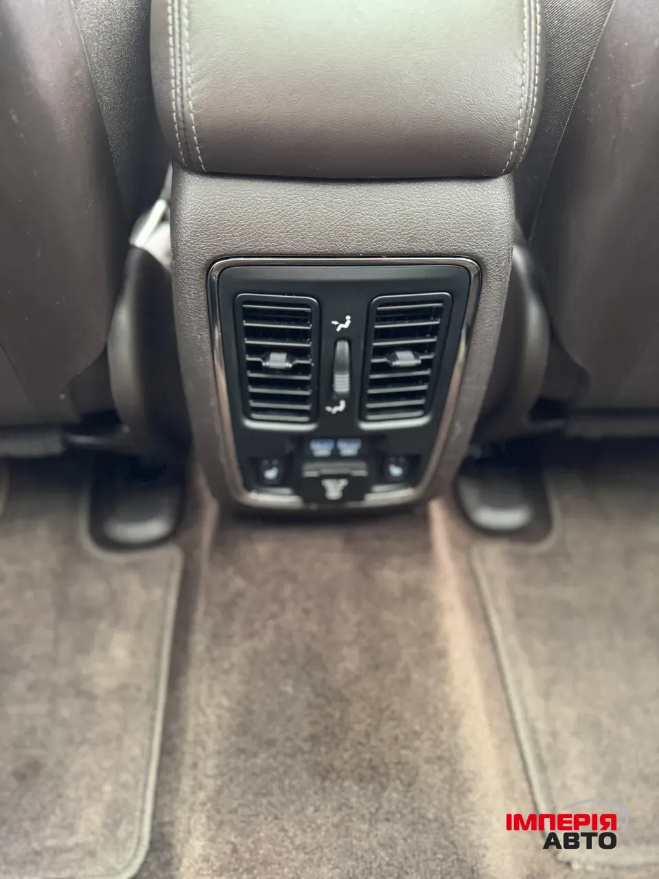 Jeep Grand Cherokee - фото 14