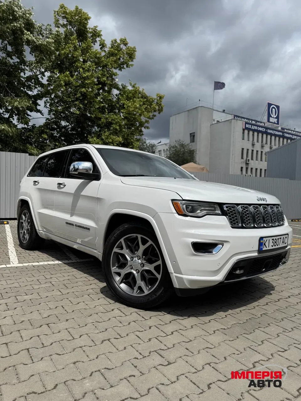 Jeep Grand Cherokee - фото 1