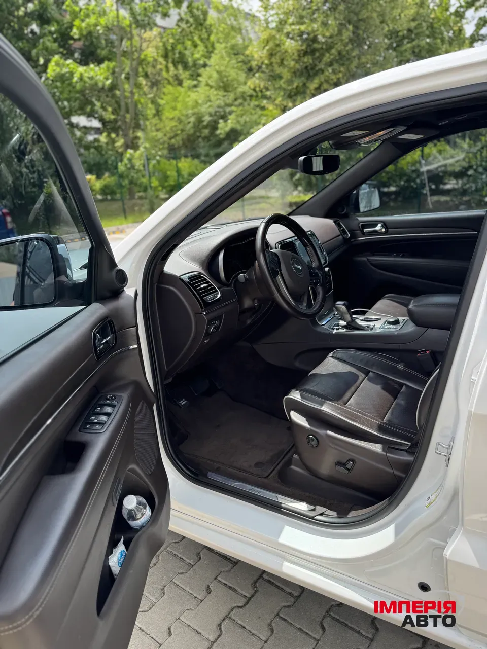 Jeep Grand Cherokee - фото 8