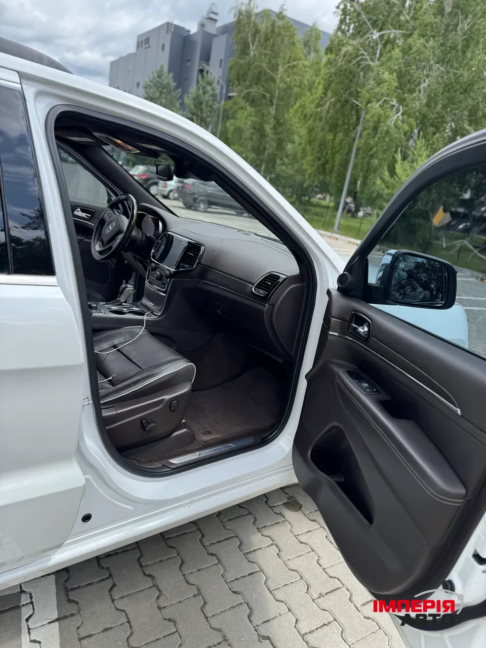 Jeep Grand Cherokee - фото 11