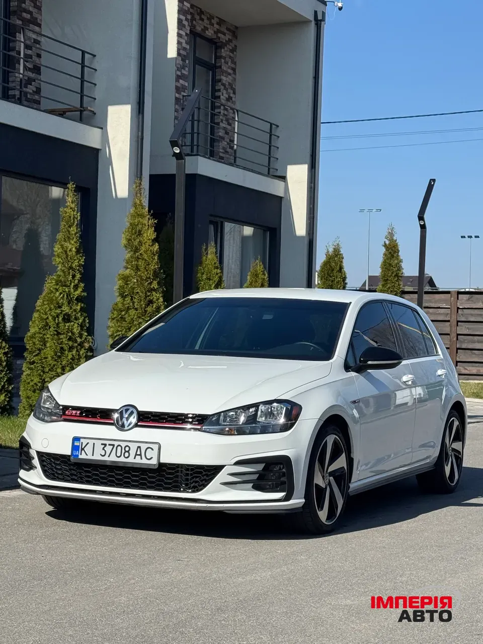 Volkswagen Golf GTI - фото 1