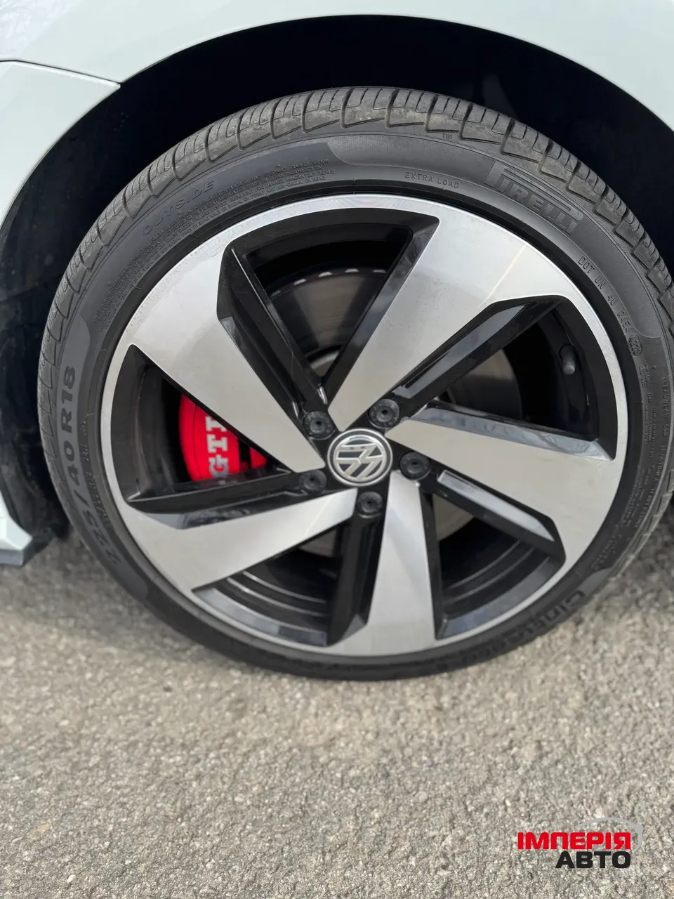 Volkswagen Golf GTI - фото 8