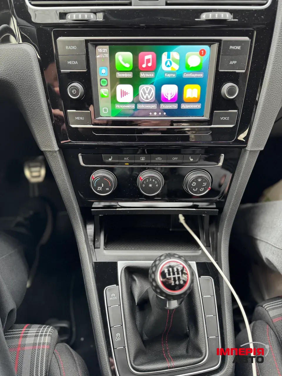 Volkswagen Golf GTI - фото 14