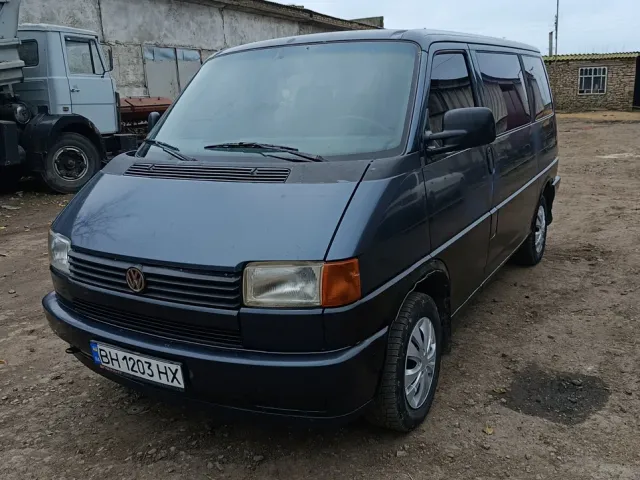 Volkswagen Caravelle - фото 1