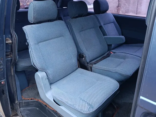 Volkswagen Caravelle - фото 3