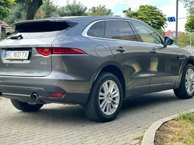 Jaguar F-Pace - фото 3
