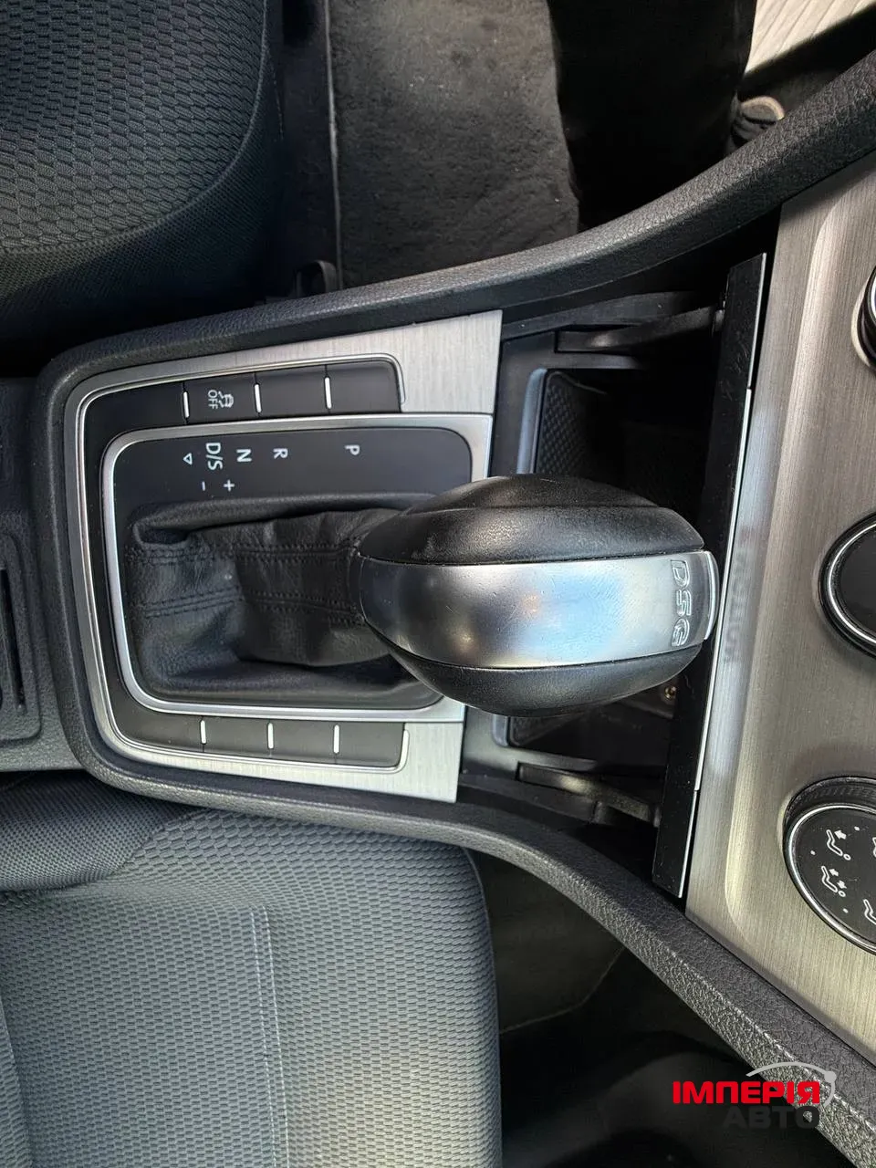 Volkswagen Golf - фото 18