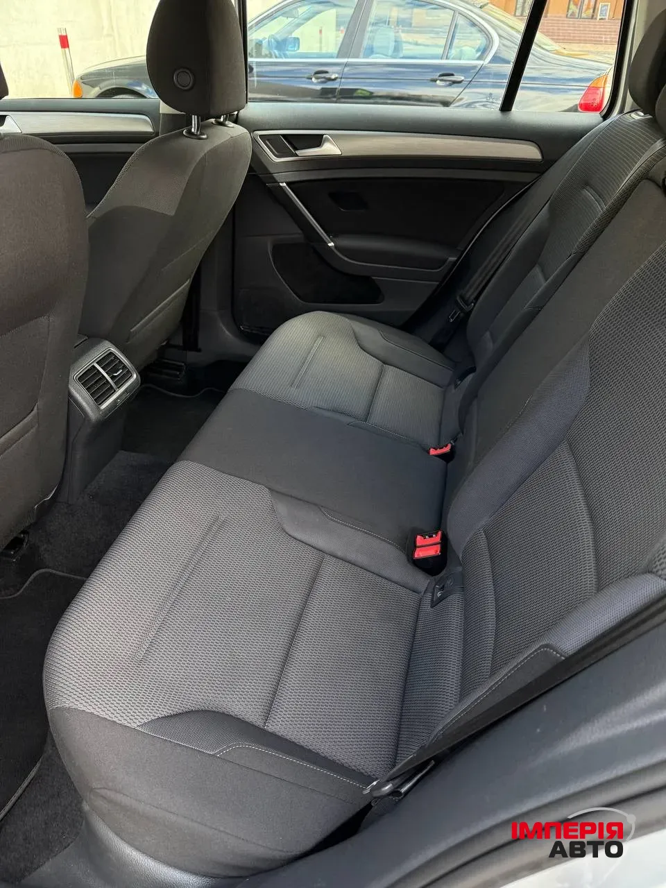 Volkswagen Golf - фото 12