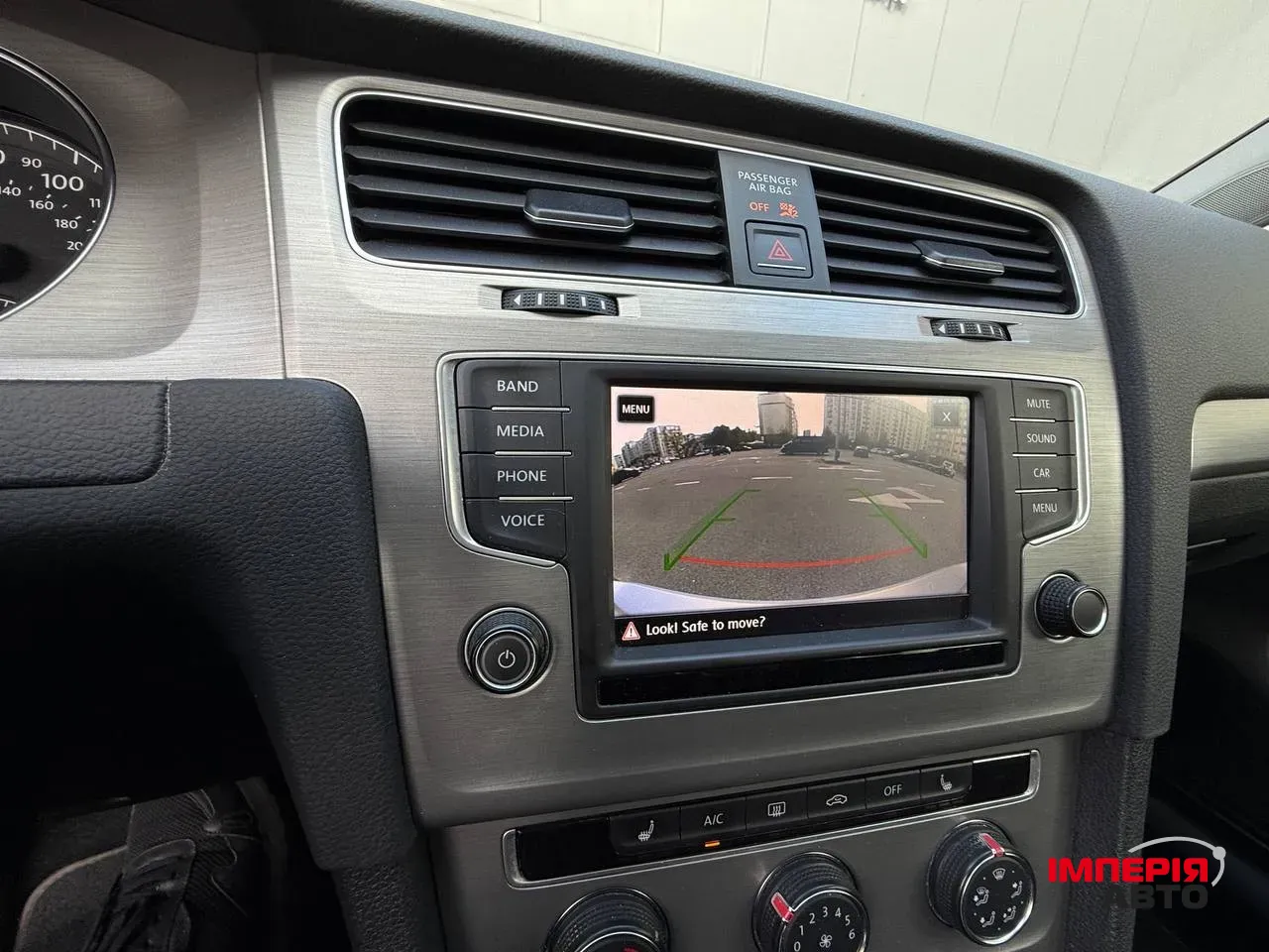 Volkswagen Golf - фото 16