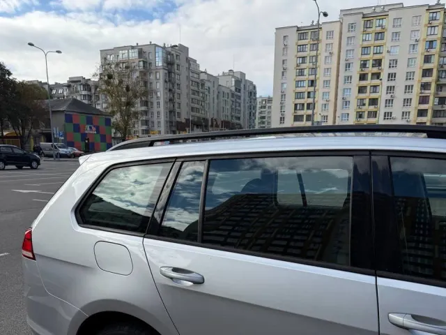 Volkswagen Golf - фото 3