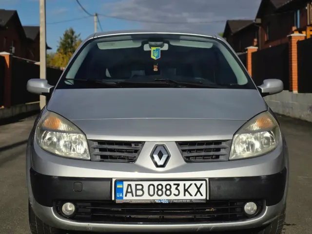 Renault Scenic - фото 2
