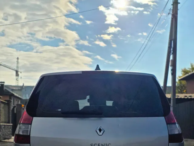 Renault Scenic - фото 5