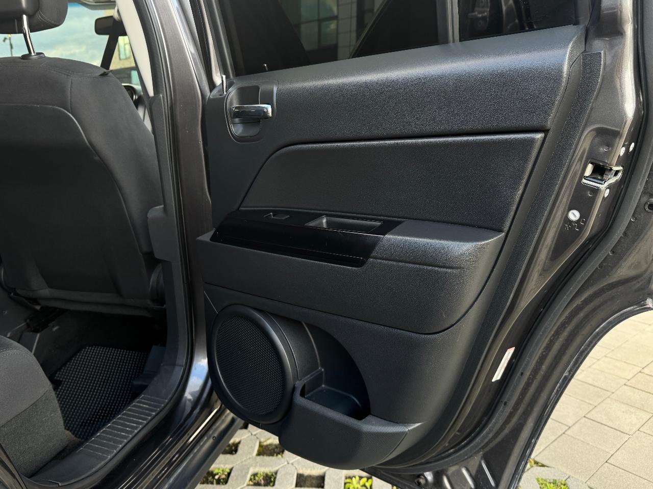 Jeep Liberty (Patriot) - фото 17