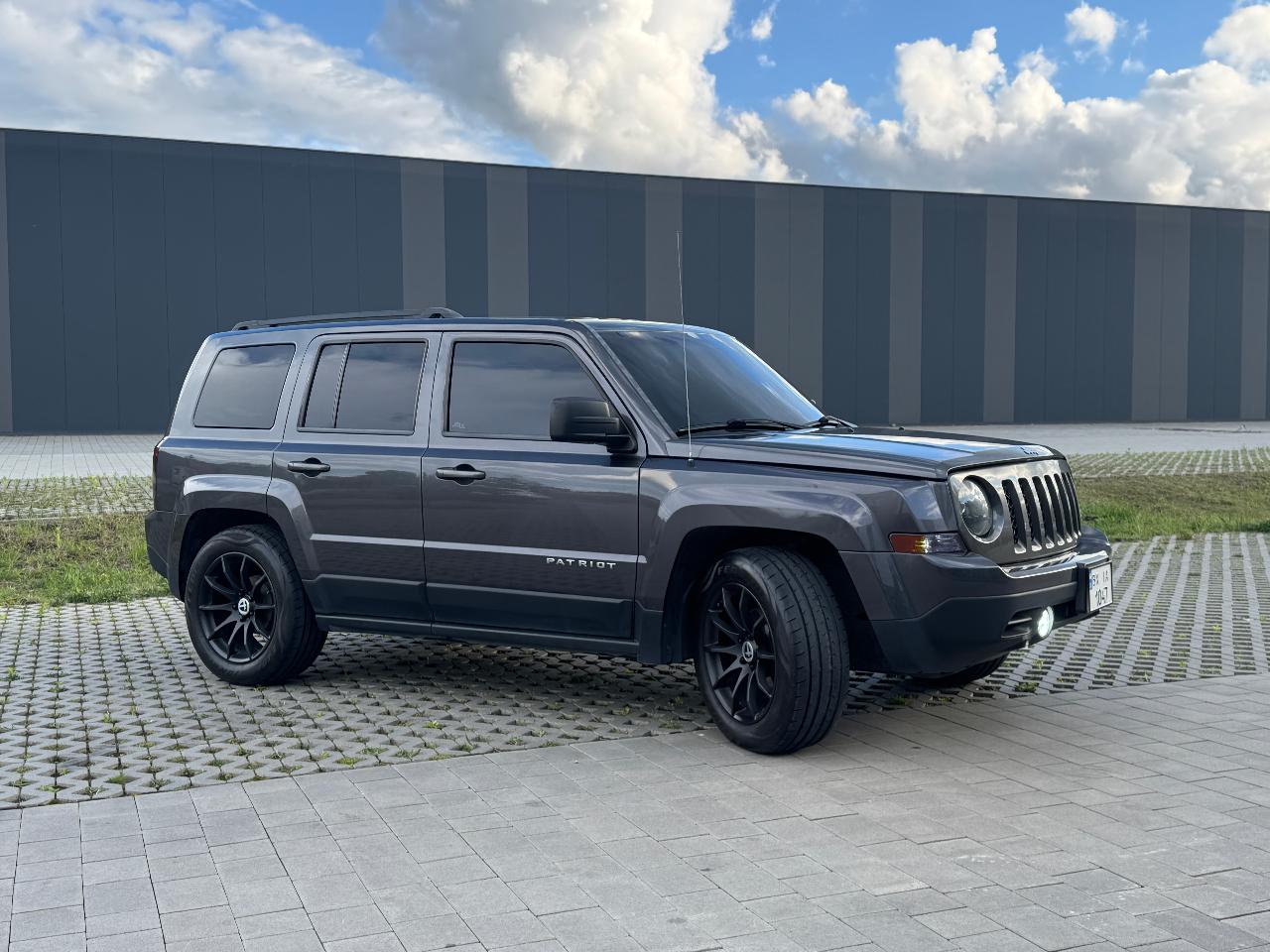 Jeep Liberty (Patriot) - зображення 2