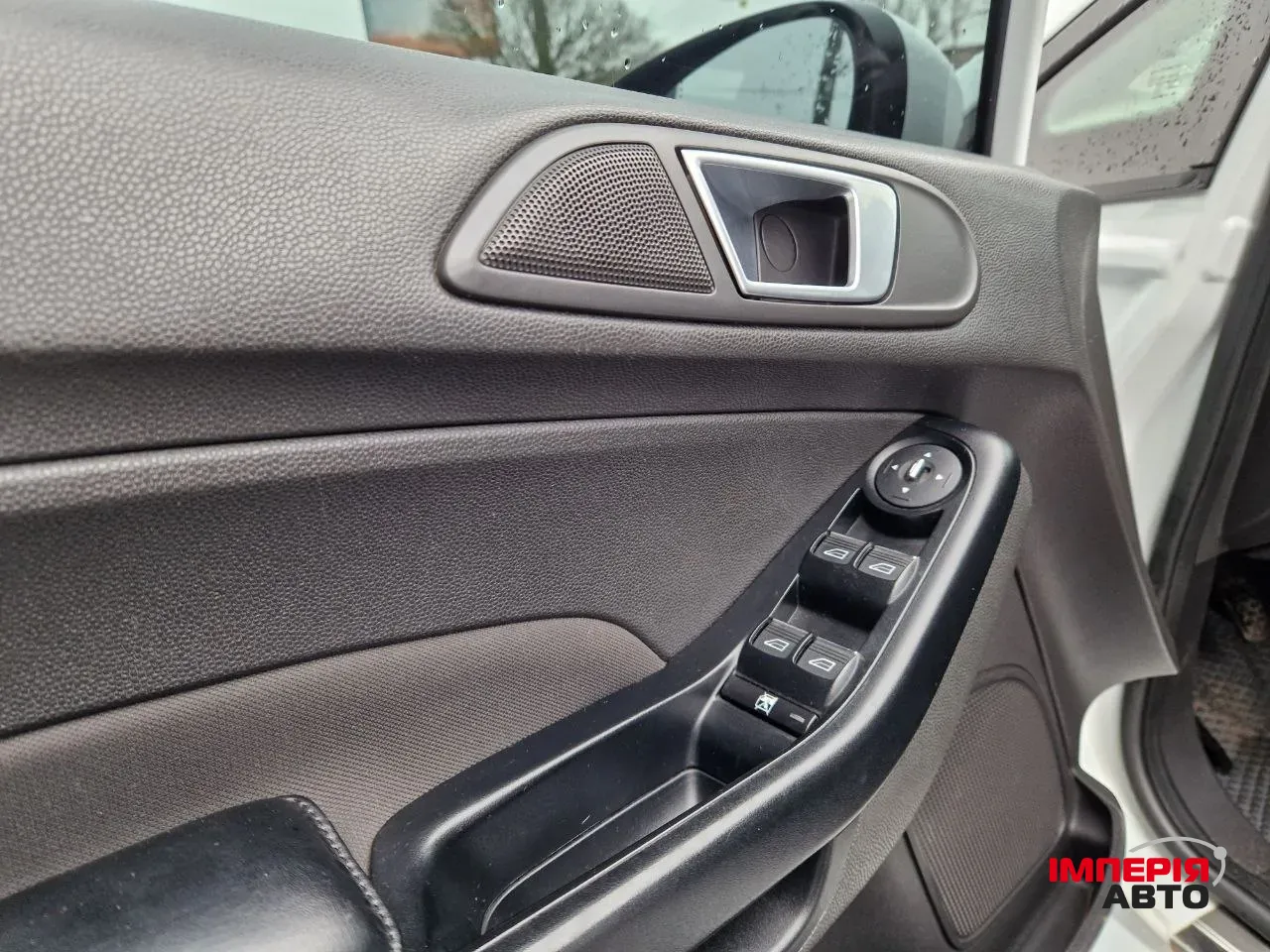 Ford Fiesta - фото 10