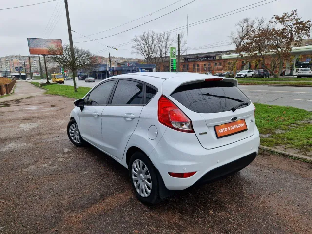 Ford Fiesta - фото 5
