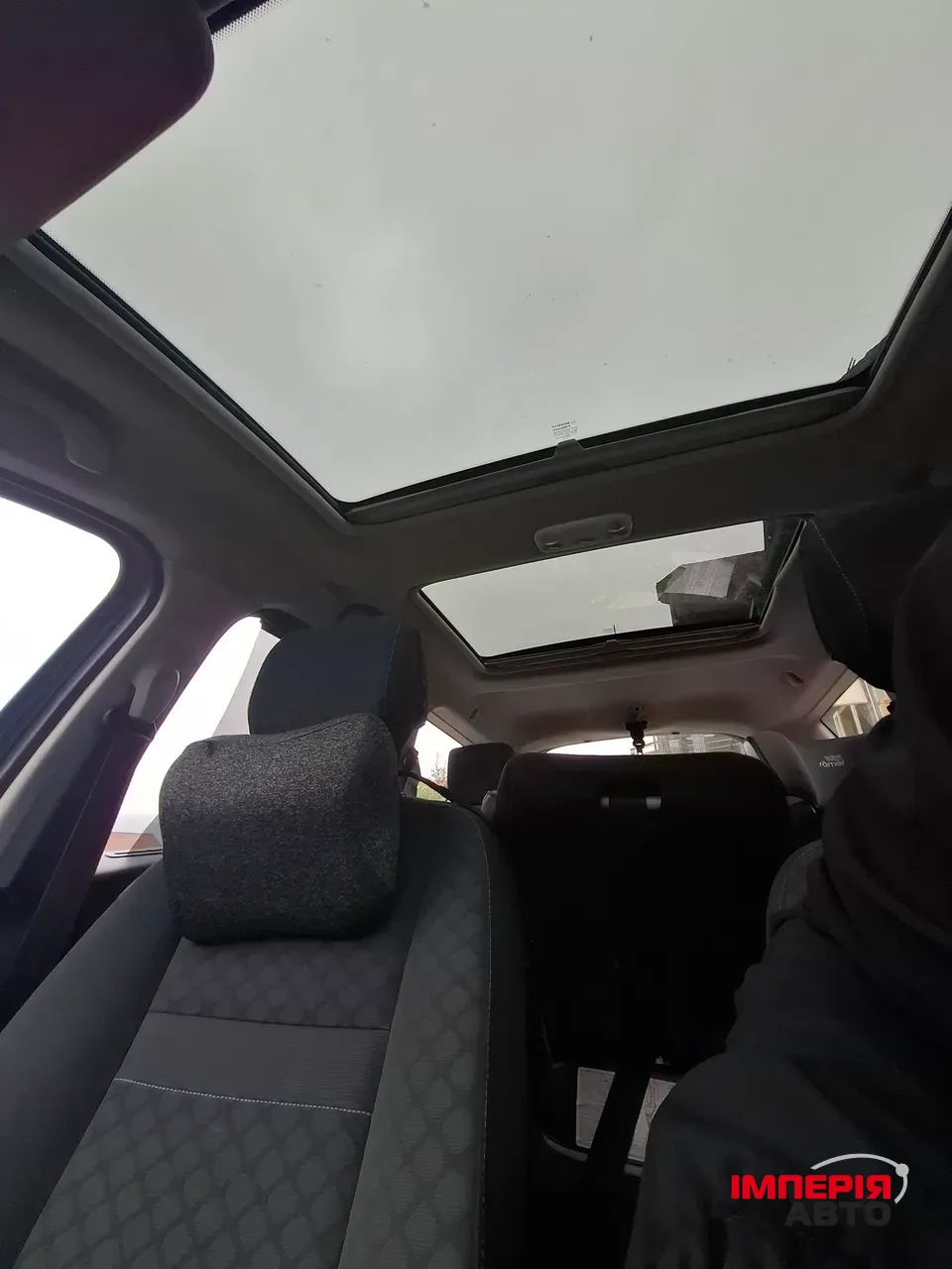 Renault Scenic - фото 7