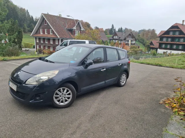 Renault Scenic - фото 3