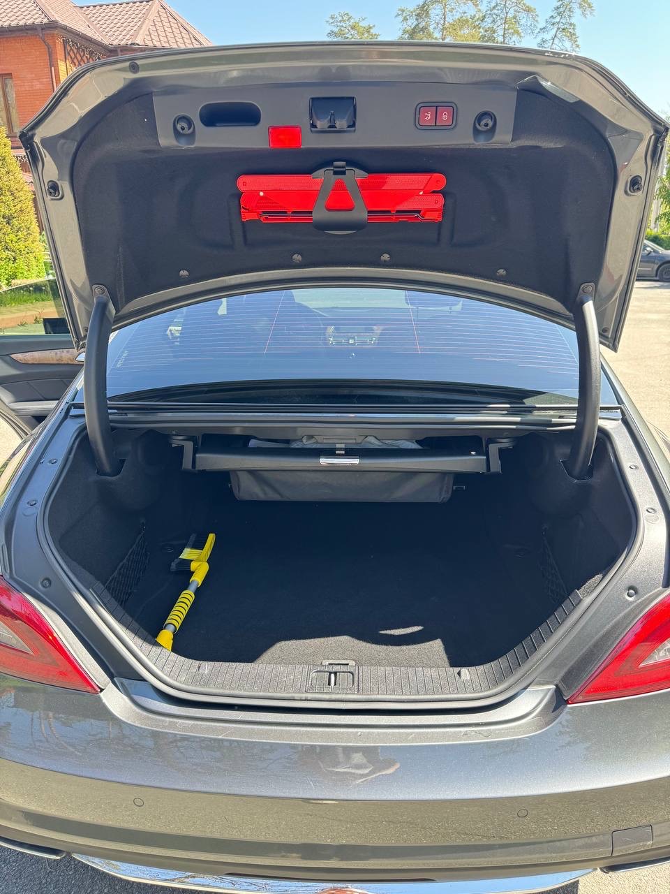 Mercedes-Benz CLS - фото 1