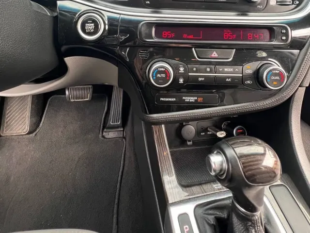 Kia Optima - фото 3