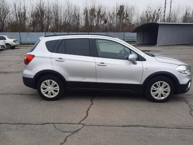 Suzuki SX4 - фото 3