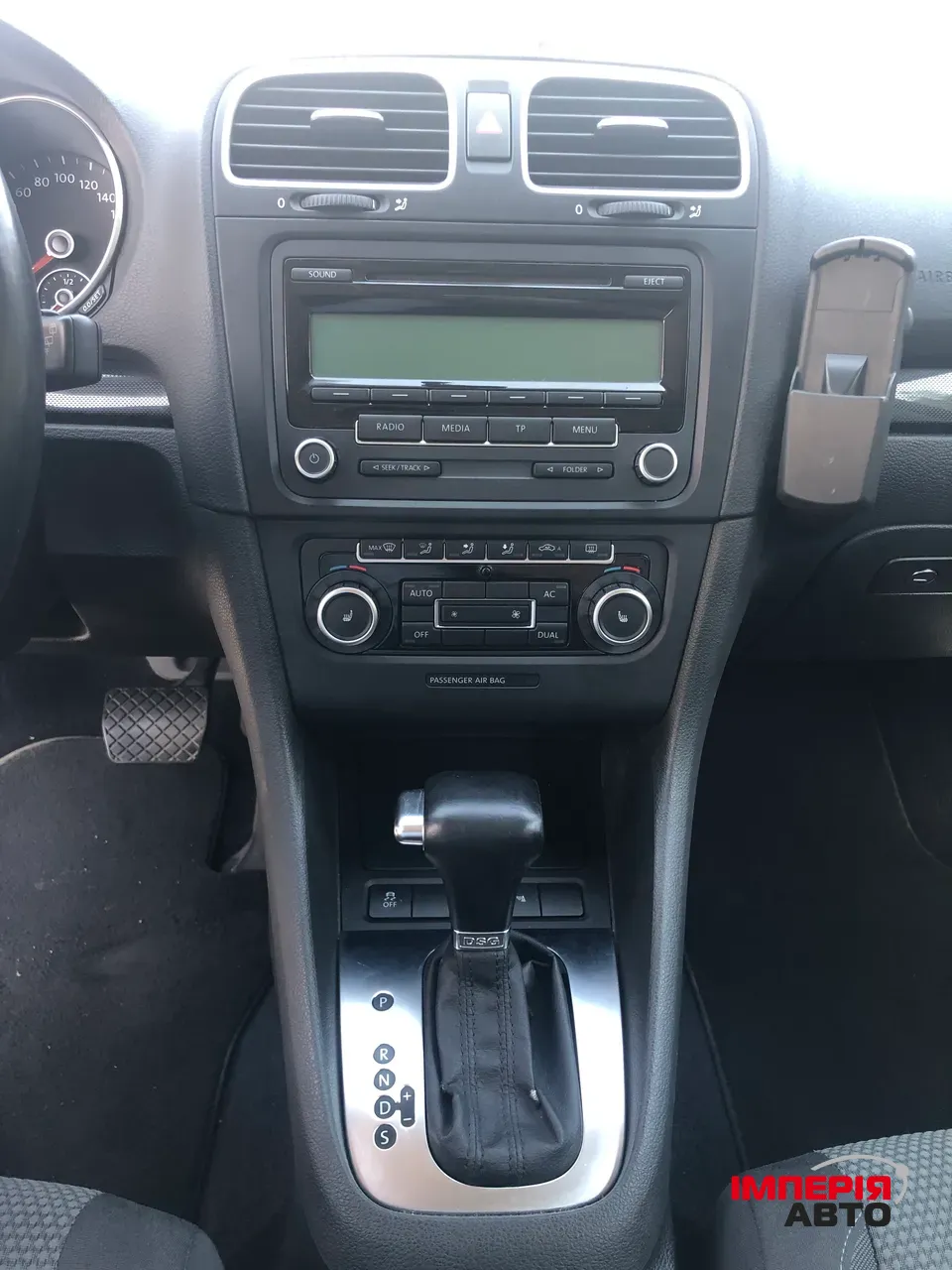 Volkswagen Golf - фото 11