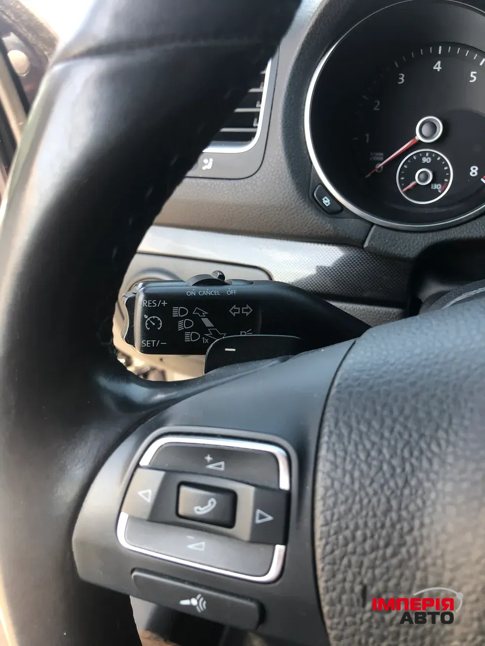 Volkswagen Golf - фото 10