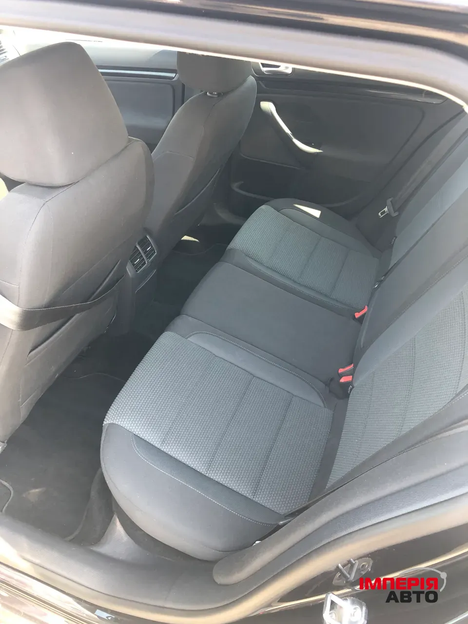 Volkswagen Golf - фото 13