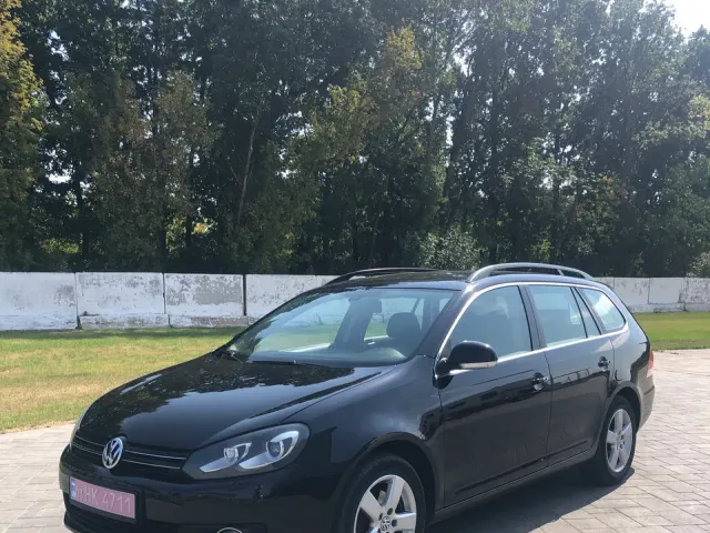 Volkswagen Golf - фото 4