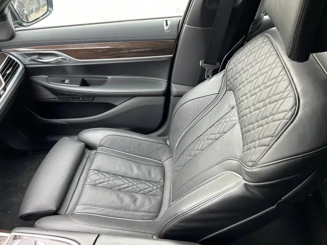 BMW 7 серії - фото 4