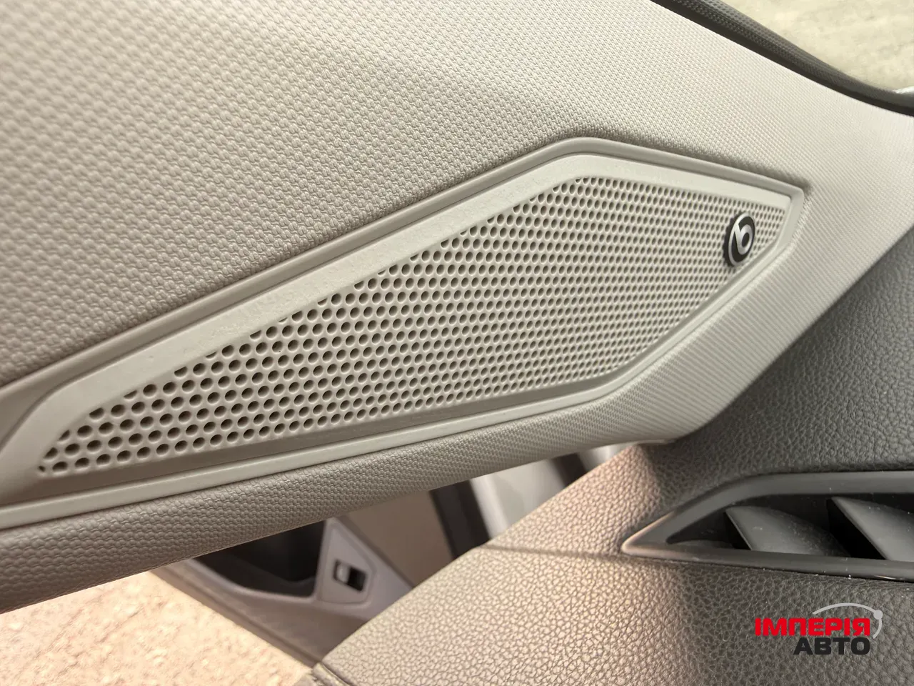 Volkswagen Jetta - фото 24