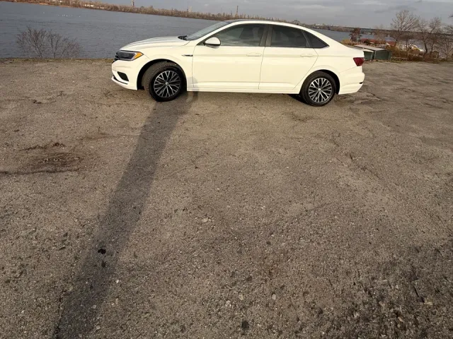 Volkswagen Jetta - фото 4