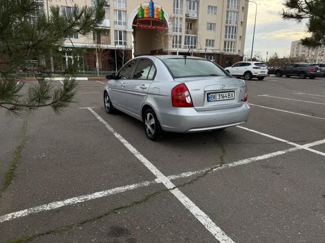Hyundai Accent - фото 4