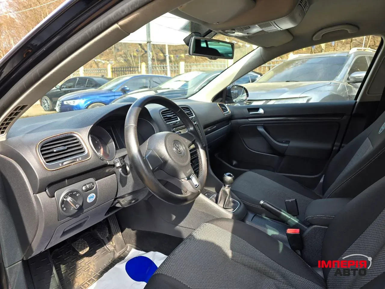 Volkswagen Golf - фото 13